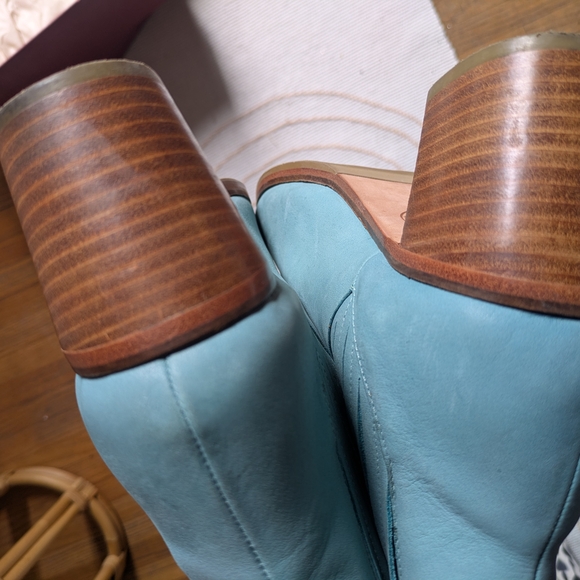 Samantha Pleet Wolverine 1000 Mile Leather Light Blue Ankle Booties - Picture 11 of 13